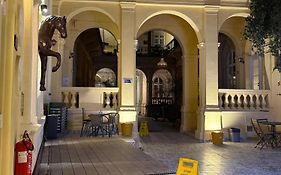 Oasis Inn Budapest